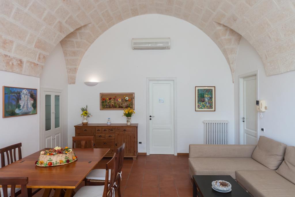 Villa Carenza Монополи Екстериор снимка