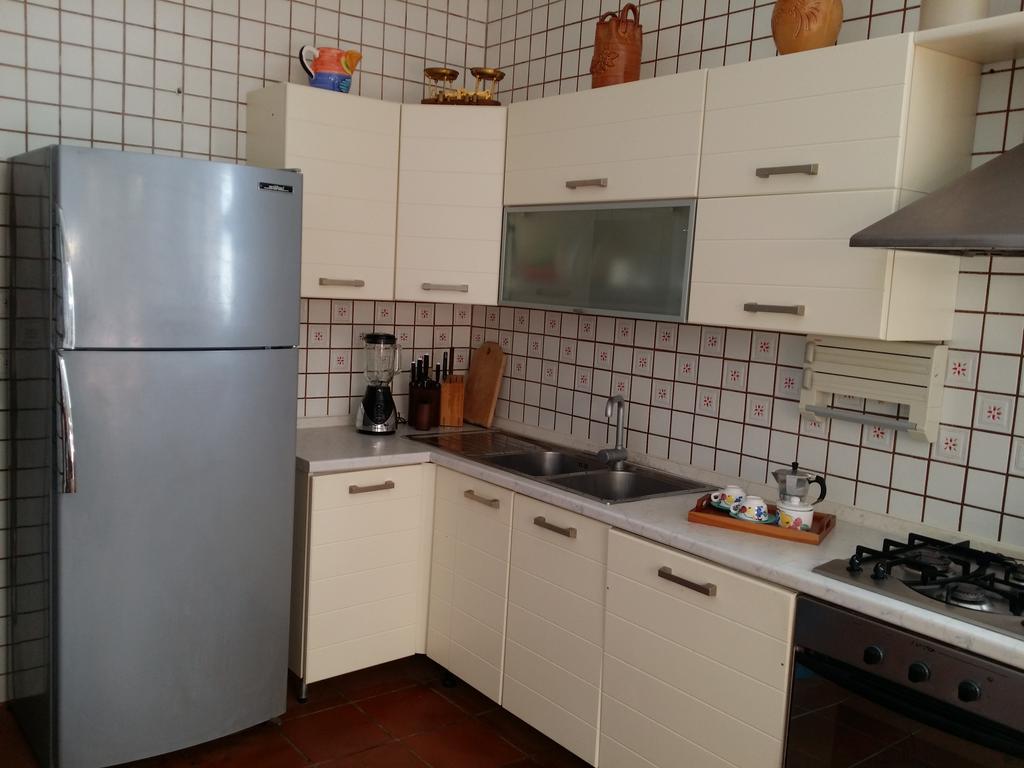 Villa Carenza Монополи Екстериор снимка