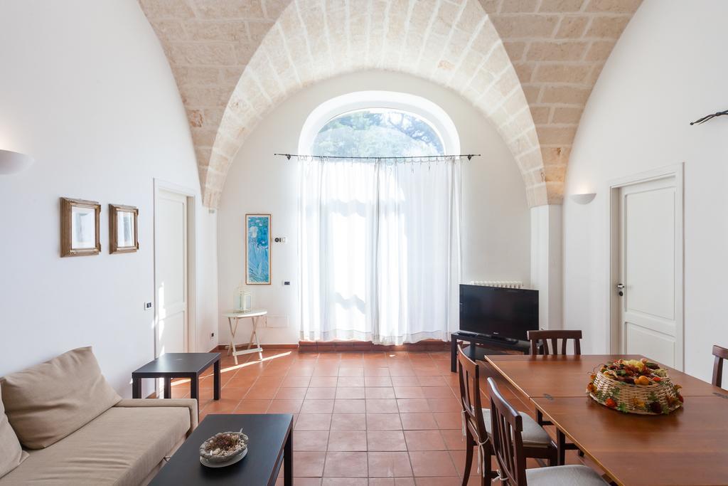 Villa Carenza Монополи Екстериор снимка
