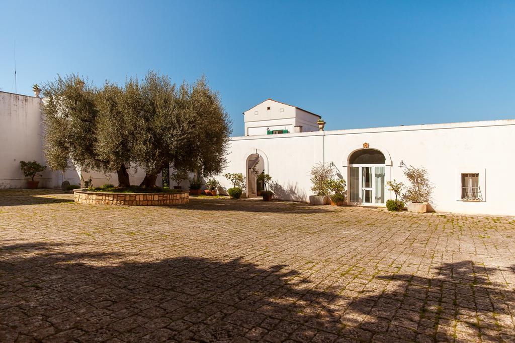 Villa Carenza Монополи Екстериор снимка