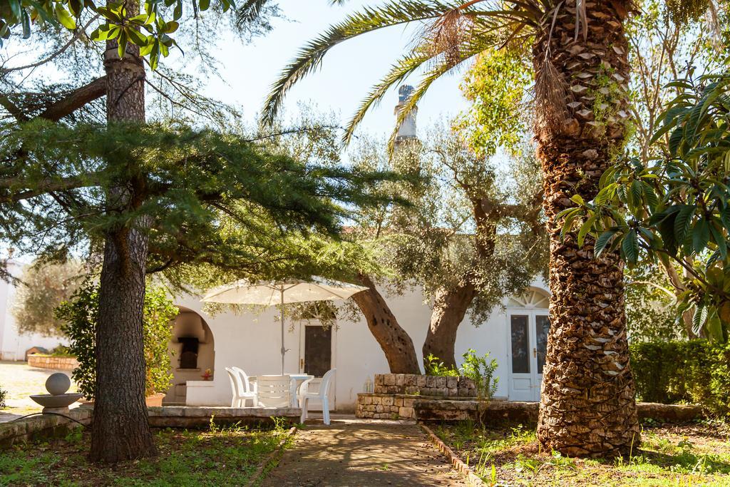 Villa Carenza Монополи Екстериор снимка