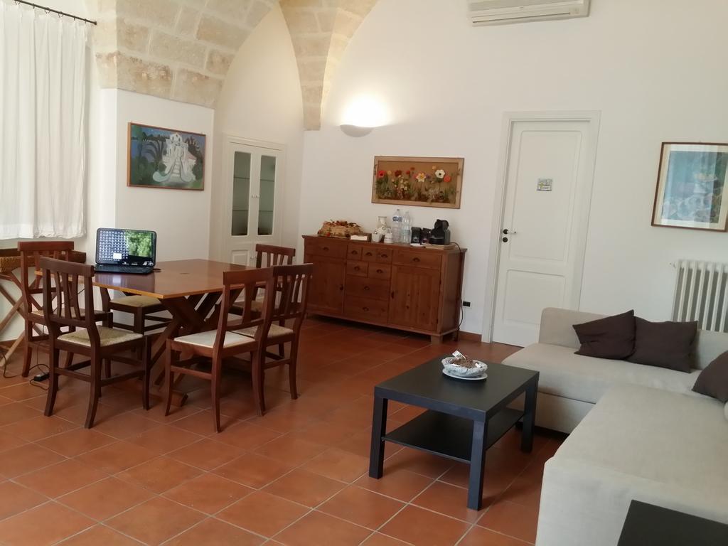Villa Carenza Монополи Екстериор снимка