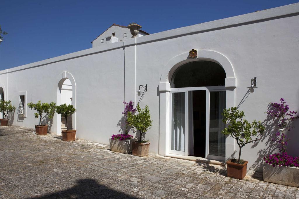 Villa Carenza Монополи Екстериор снимка