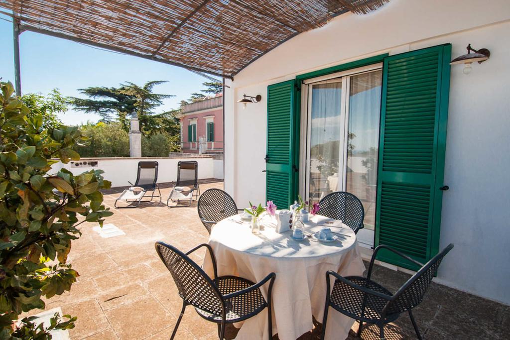 Villa Carenza Монополи Екстериор снимка