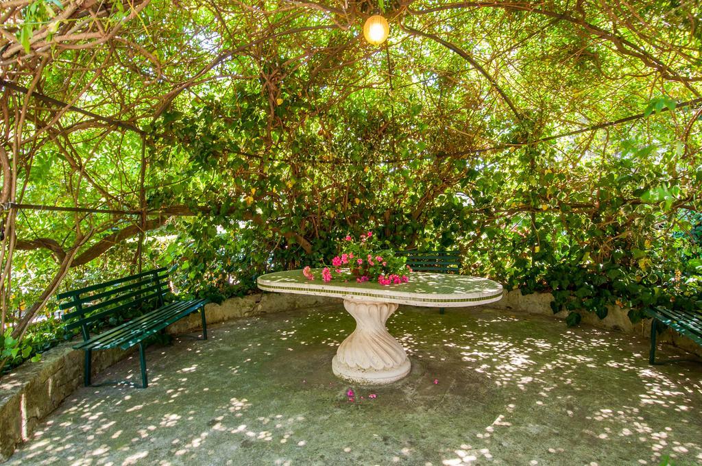 Villa Carenza Монополи Екстериор снимка