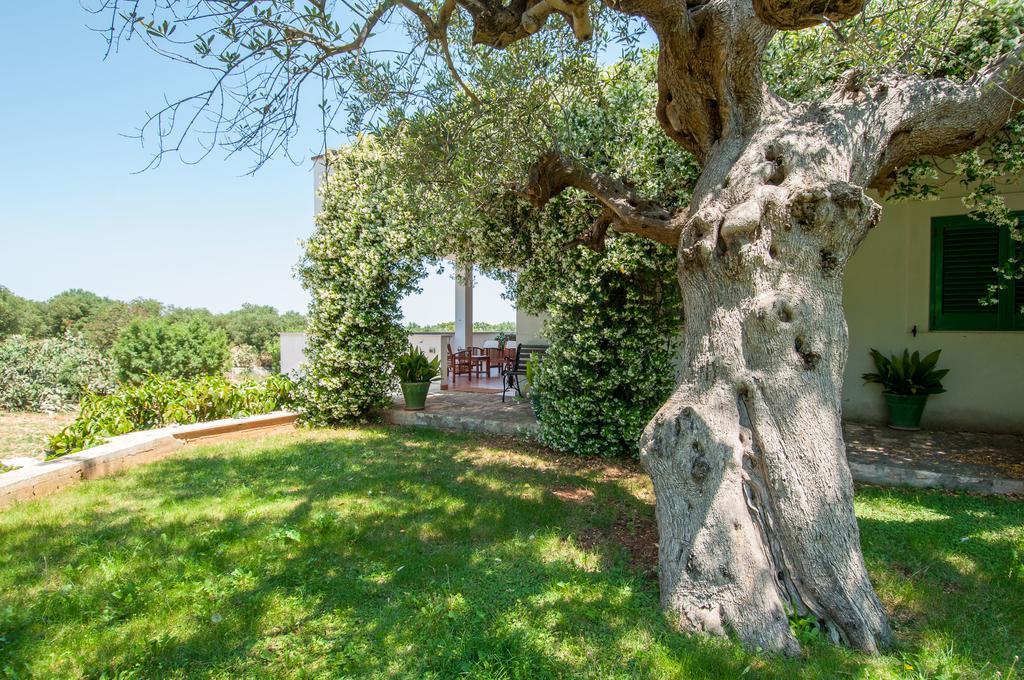 Villa Carenza Монополи Екстериор снимка